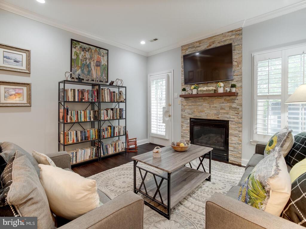 HERITAGE HARBOUR - Residential