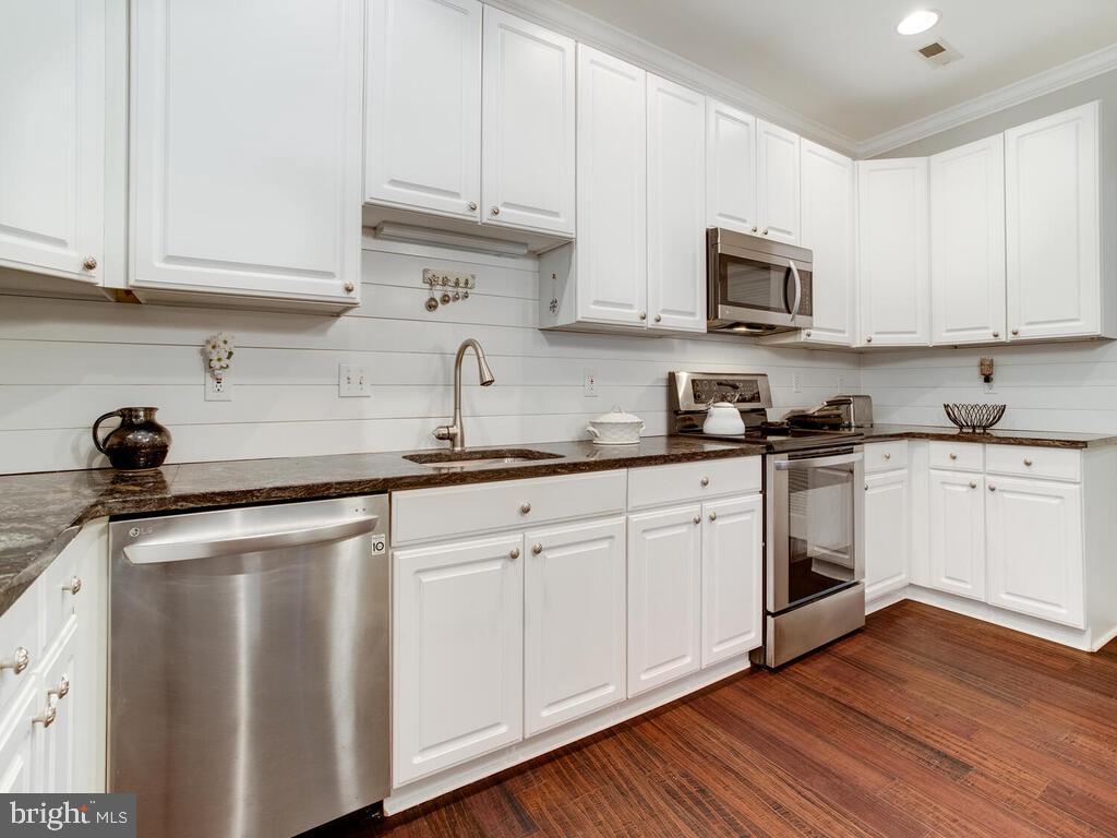 HERITAGE HARBOUR - Residential