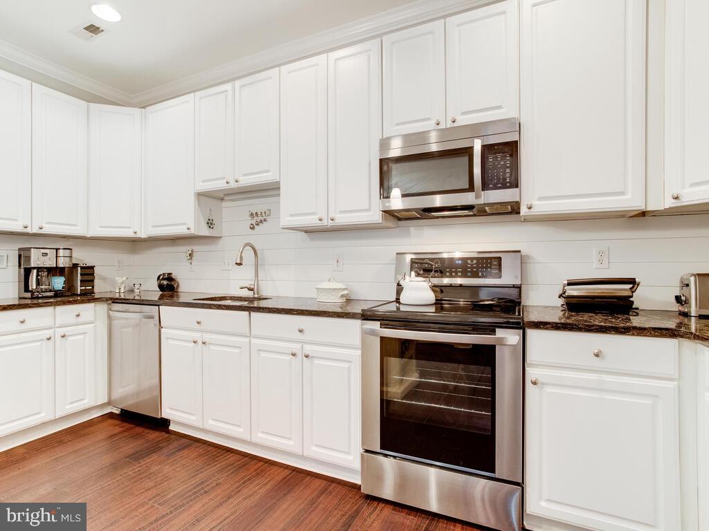 HERITAGE HARBOUR - Residential