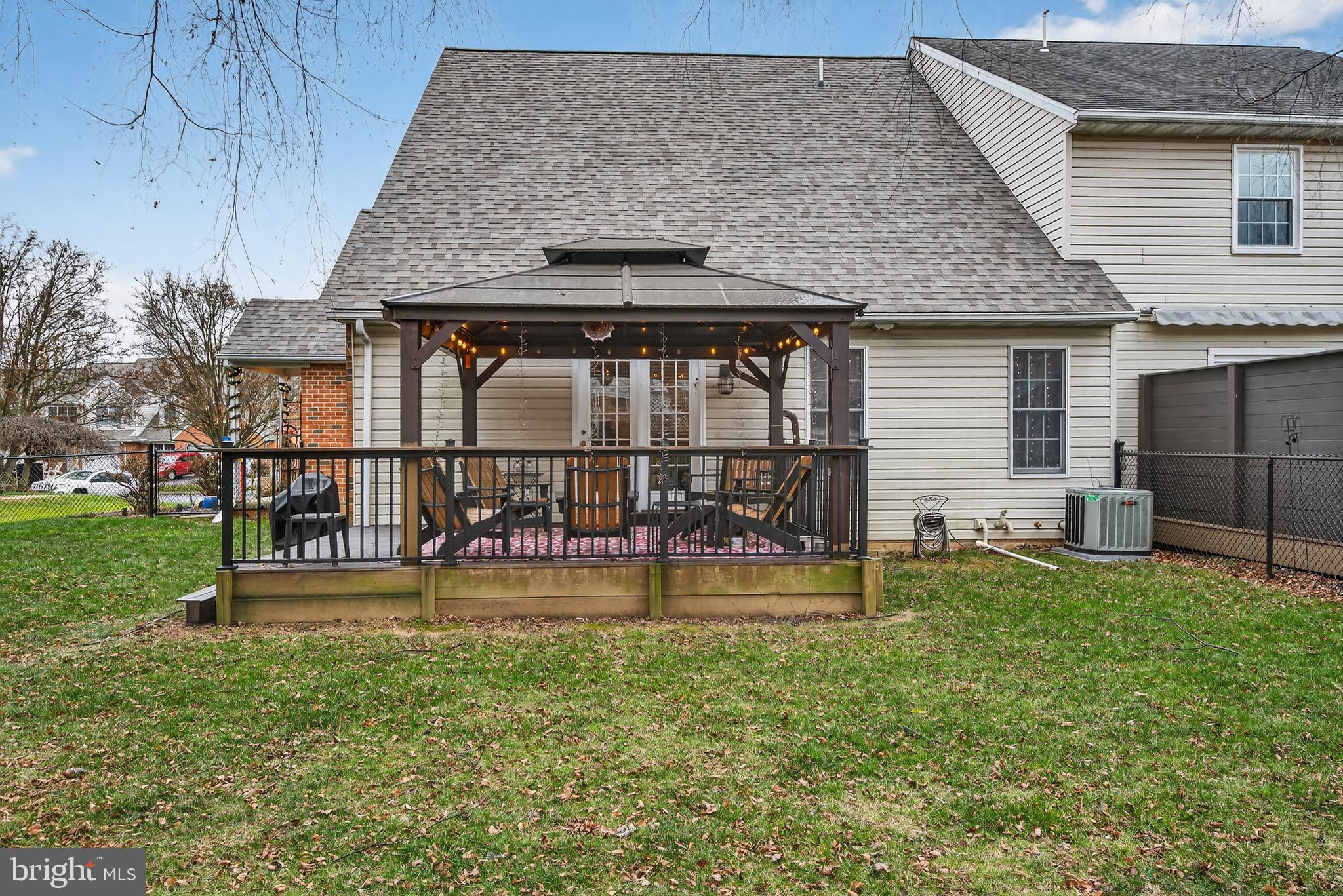 SUMMIT HILLS - Residential