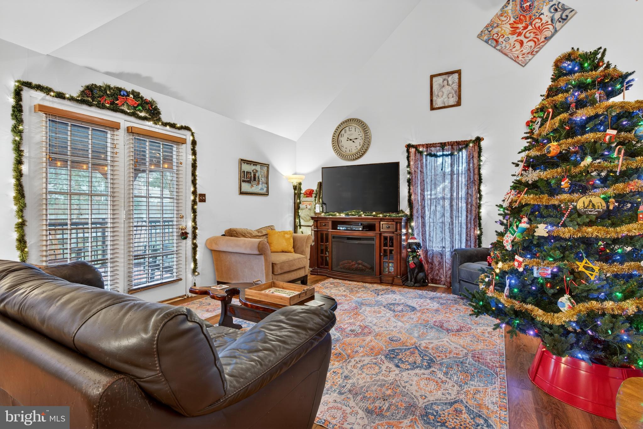 SUMMIT HILLS - Residential