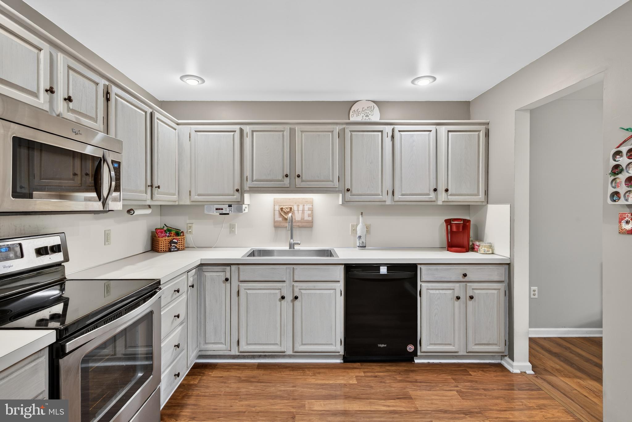 SUMMIT HILLS - Residential