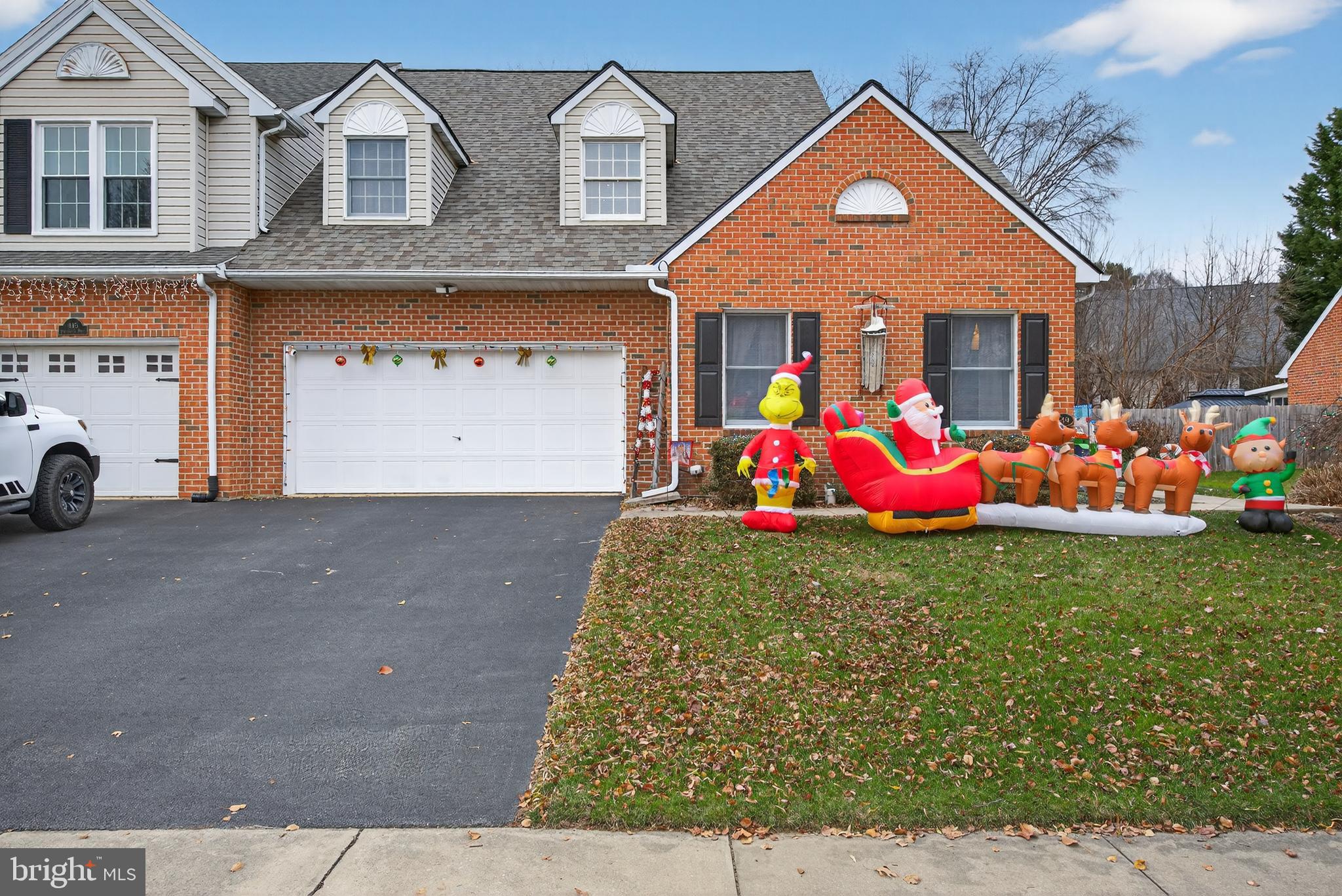 SUMMIT HILLS - Residential