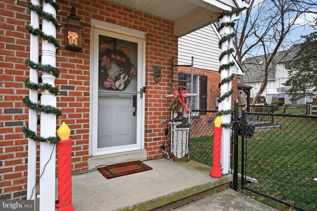 Photo of 439 Huntington Drive, MOUNTVILLE, PA 17554 (MLS # PALA2080472)