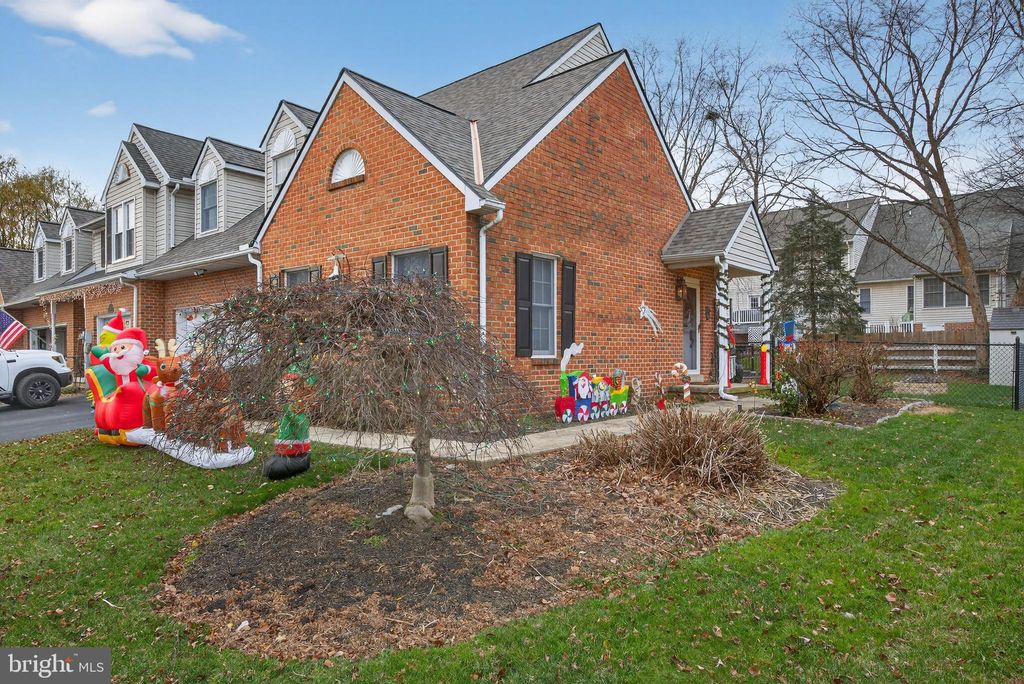 Photo of 439 Huntington Drive, MOUNTVILLE, PA 17554 (MLS # PALA2080472)