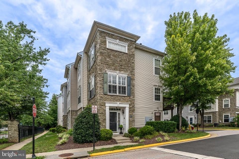 Photo of 21775 Bancroft Court, ASHBURN, VA 20147 (MLS # VALO2134804)