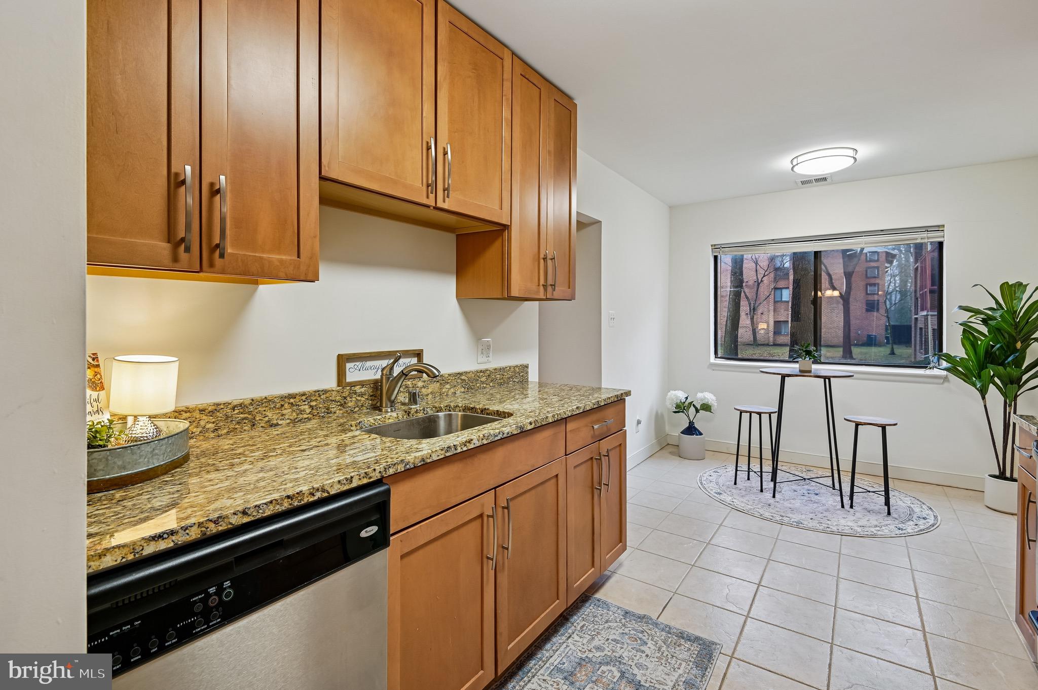 NORTH GREEN CONDOMINIUMS - Residential