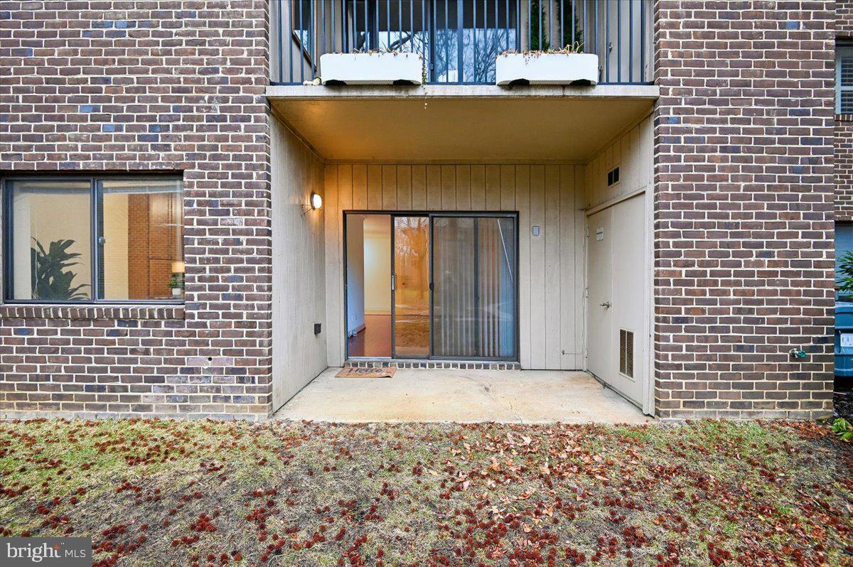 NORTH GREEN CONDOMINIUMS - Residential