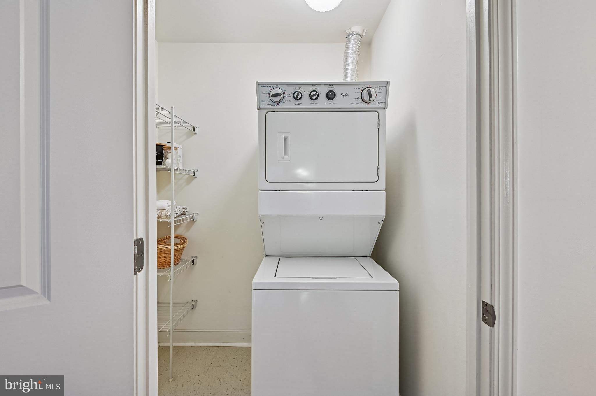 NORTH GREEN CONDOMINIUMS - Residential