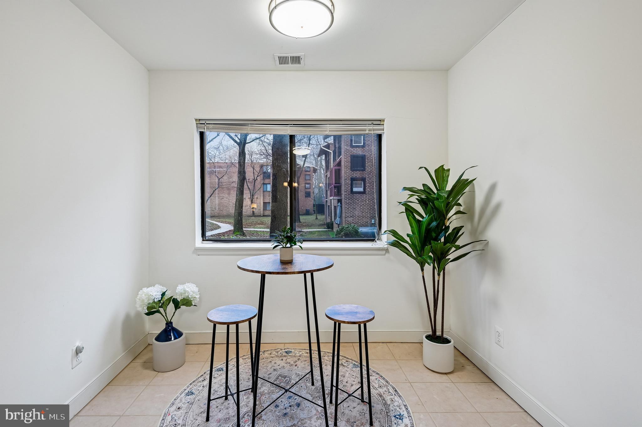 NORTH GREEN CONDOMINIUMS - Residential