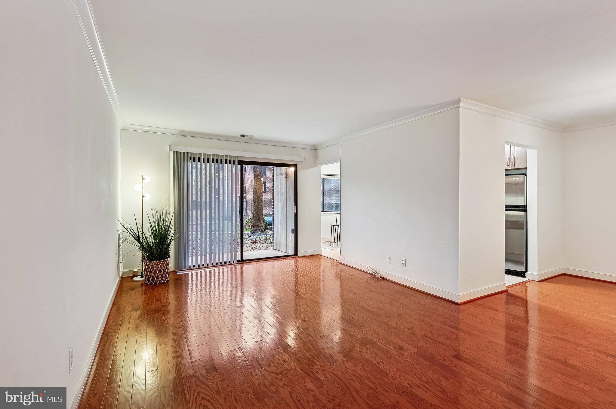 NORTH GREEN CONDOMINIUMS - Residential