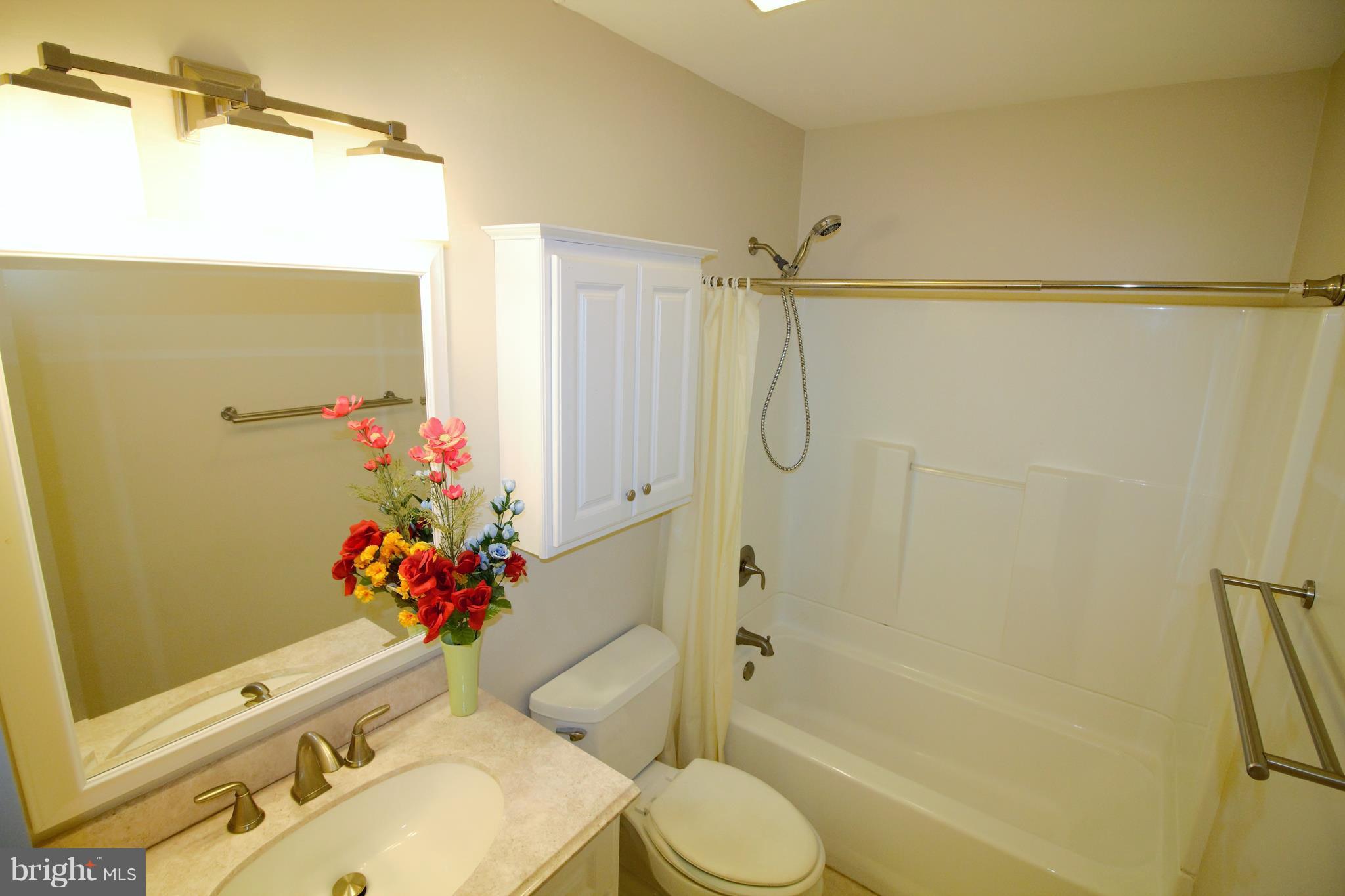 COUNTRY CLUB/LAKE MONTCLAIR - Residential Lease