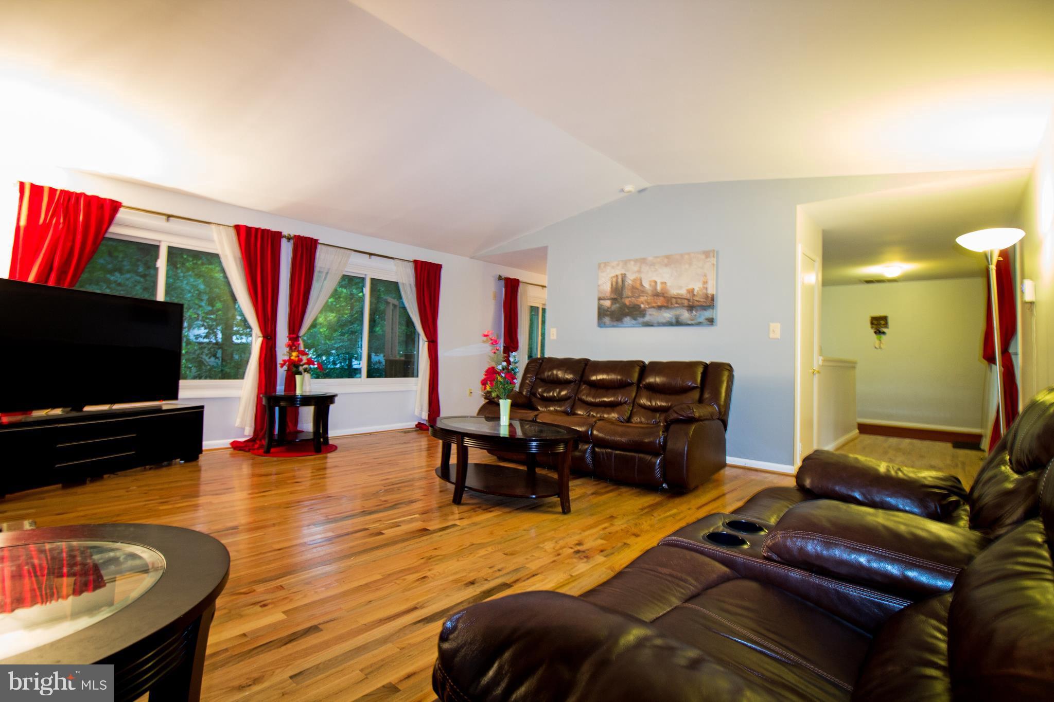 COUNTRY CLUB/LAKE MONTCLAIR - Residential Lease