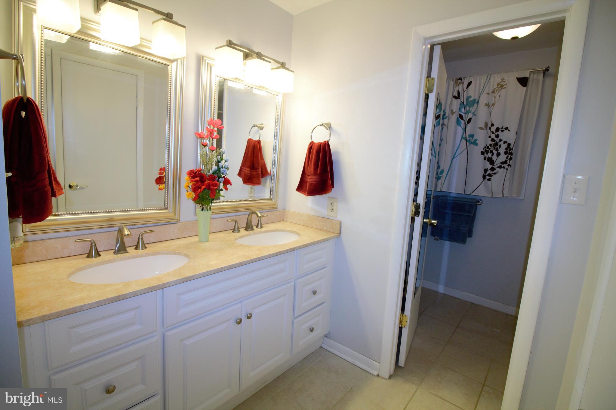 COUNTRY CLUB/LAKE MONTCLAIR - Residential Lease