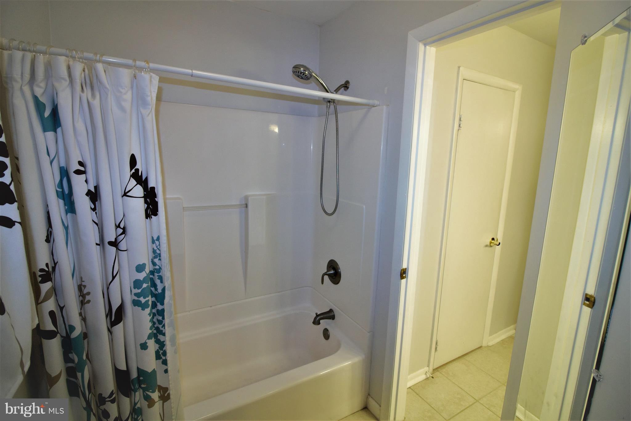 COUNTRY CLUB/LAKE MONTCLAIR - Residential Lease