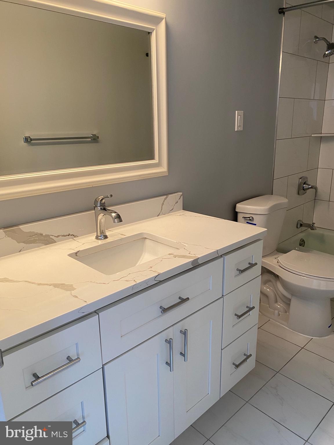 SKYLINE PLAZA - Residential