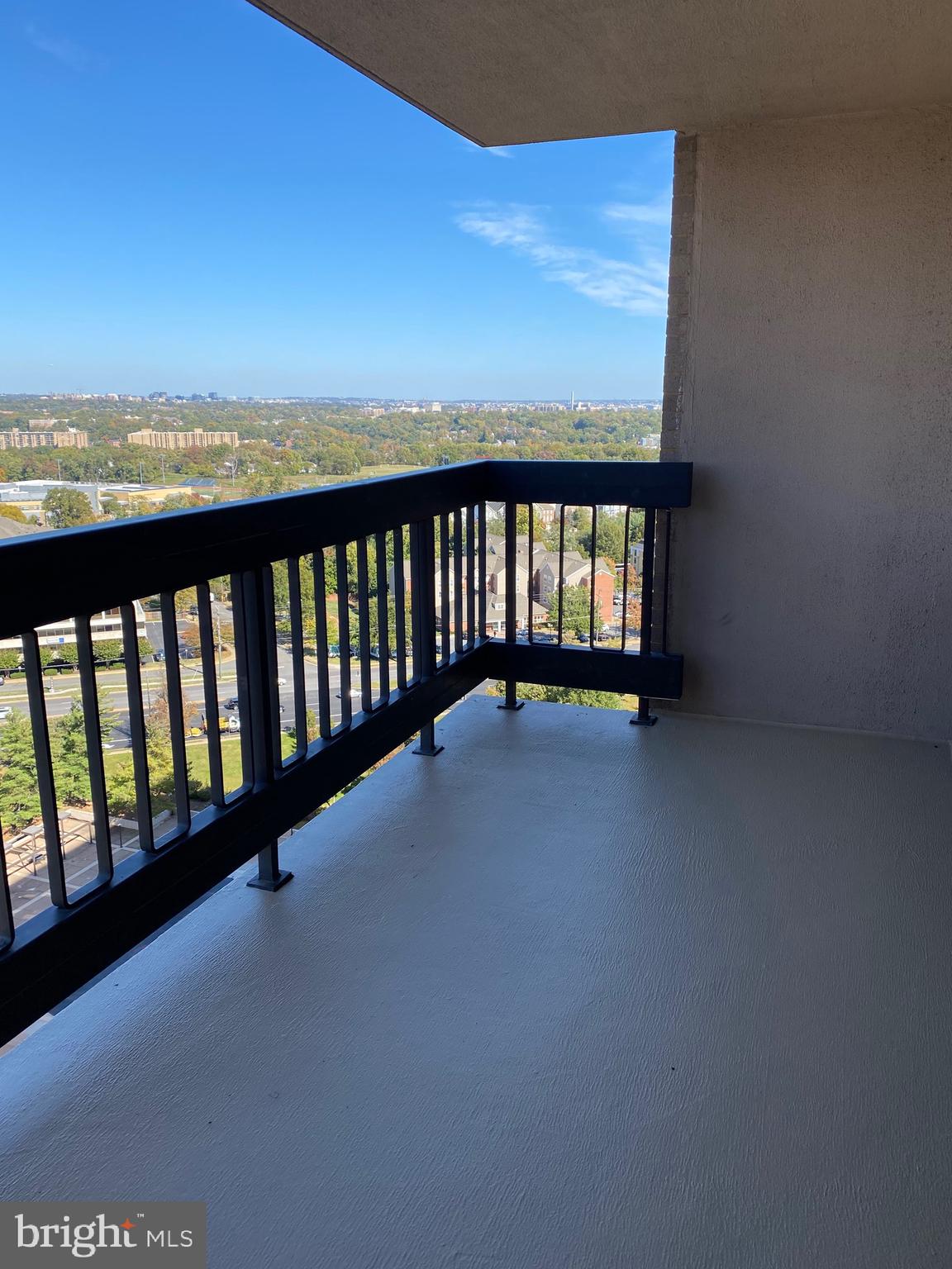 SKYLINE PLAZA - Residential