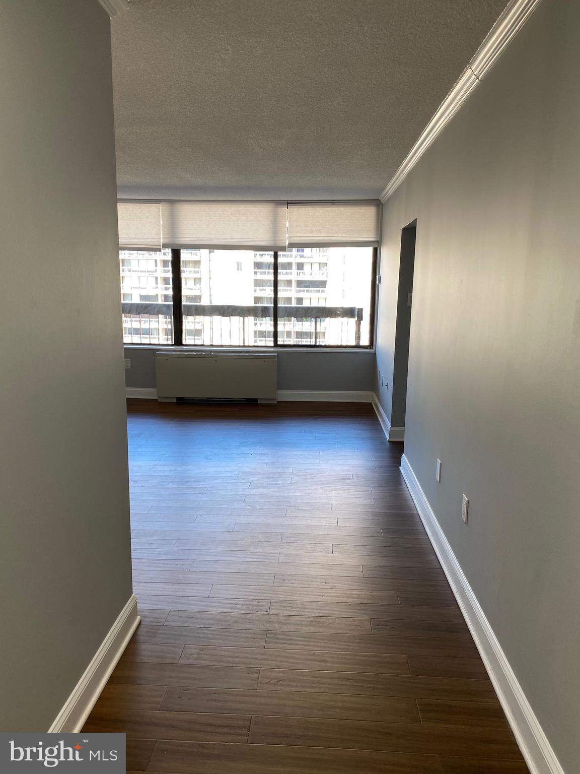 SKYLINE PLAZA - Residential