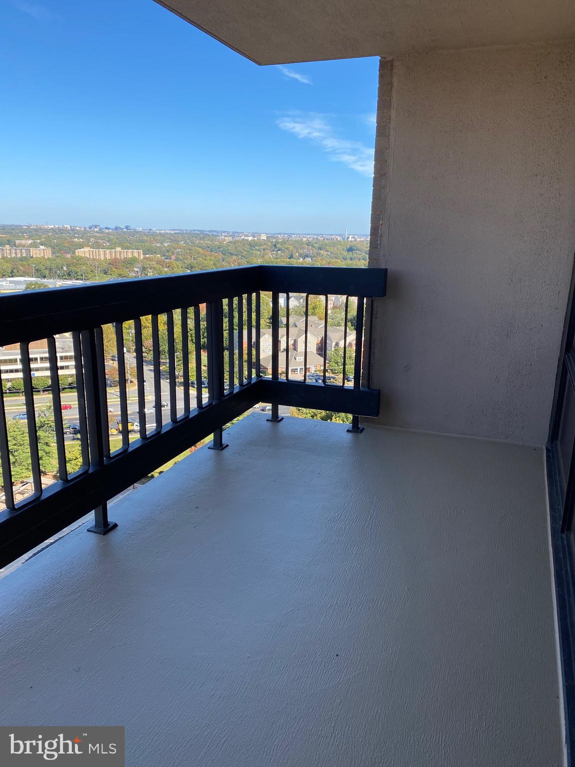 SKYLINE PLAZA - Residential