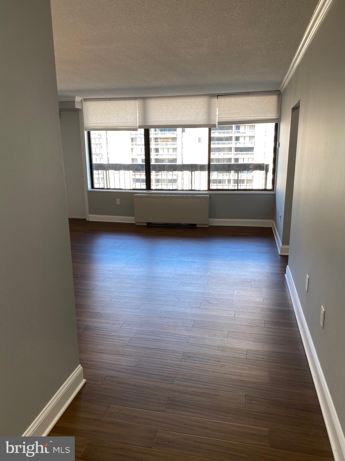 SKYLINE PLAZA - Residential