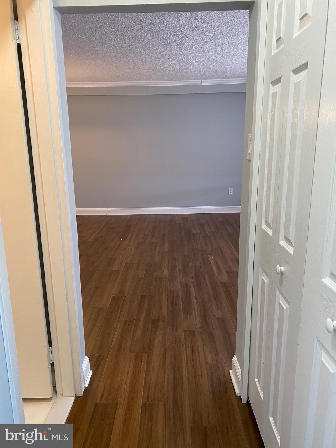 SKYLINE PLAZA - Residential