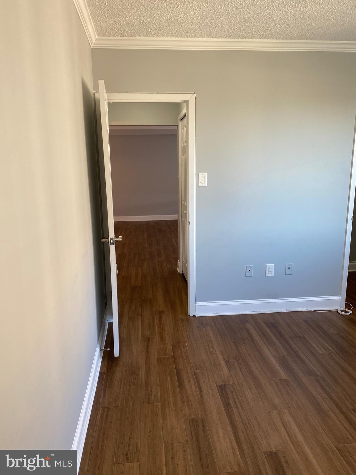 SKYLINE PLAZA - Residential