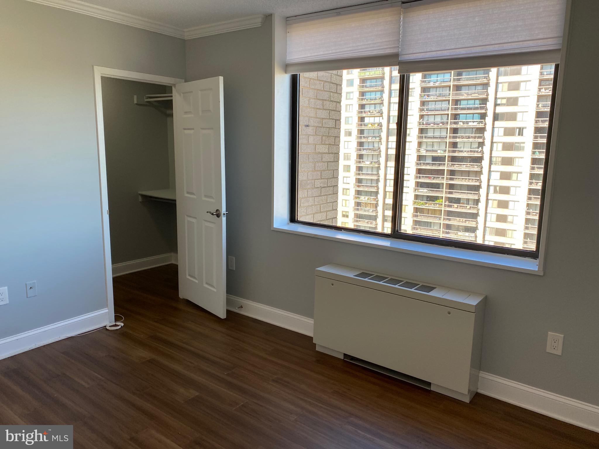 SKYLINE PLAZA - Residential