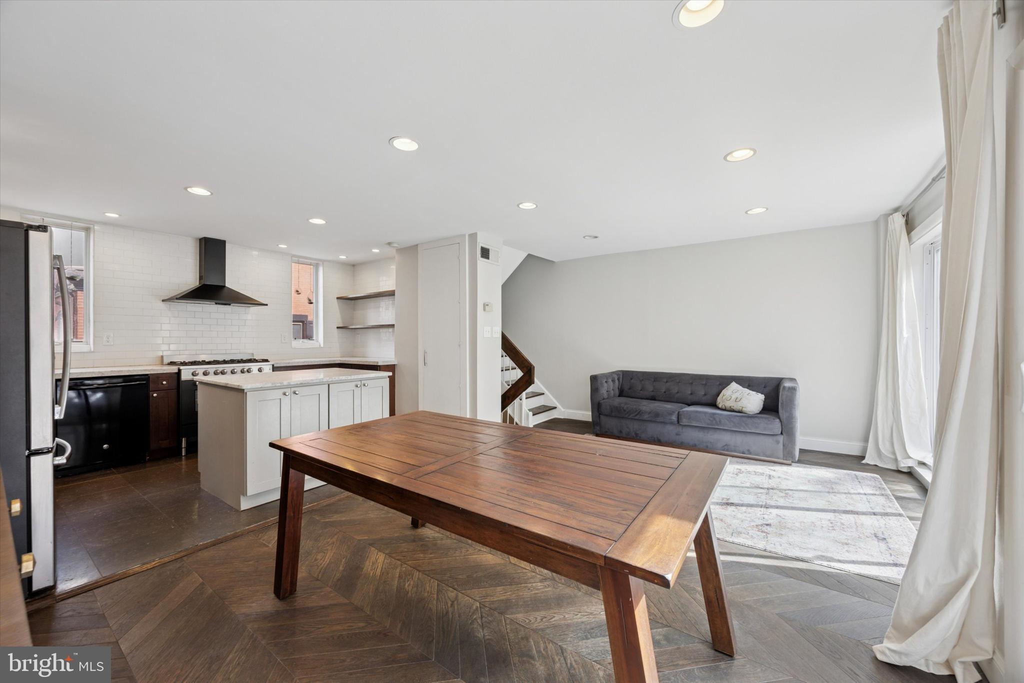 WASHINGTON SQ WEST - Residential