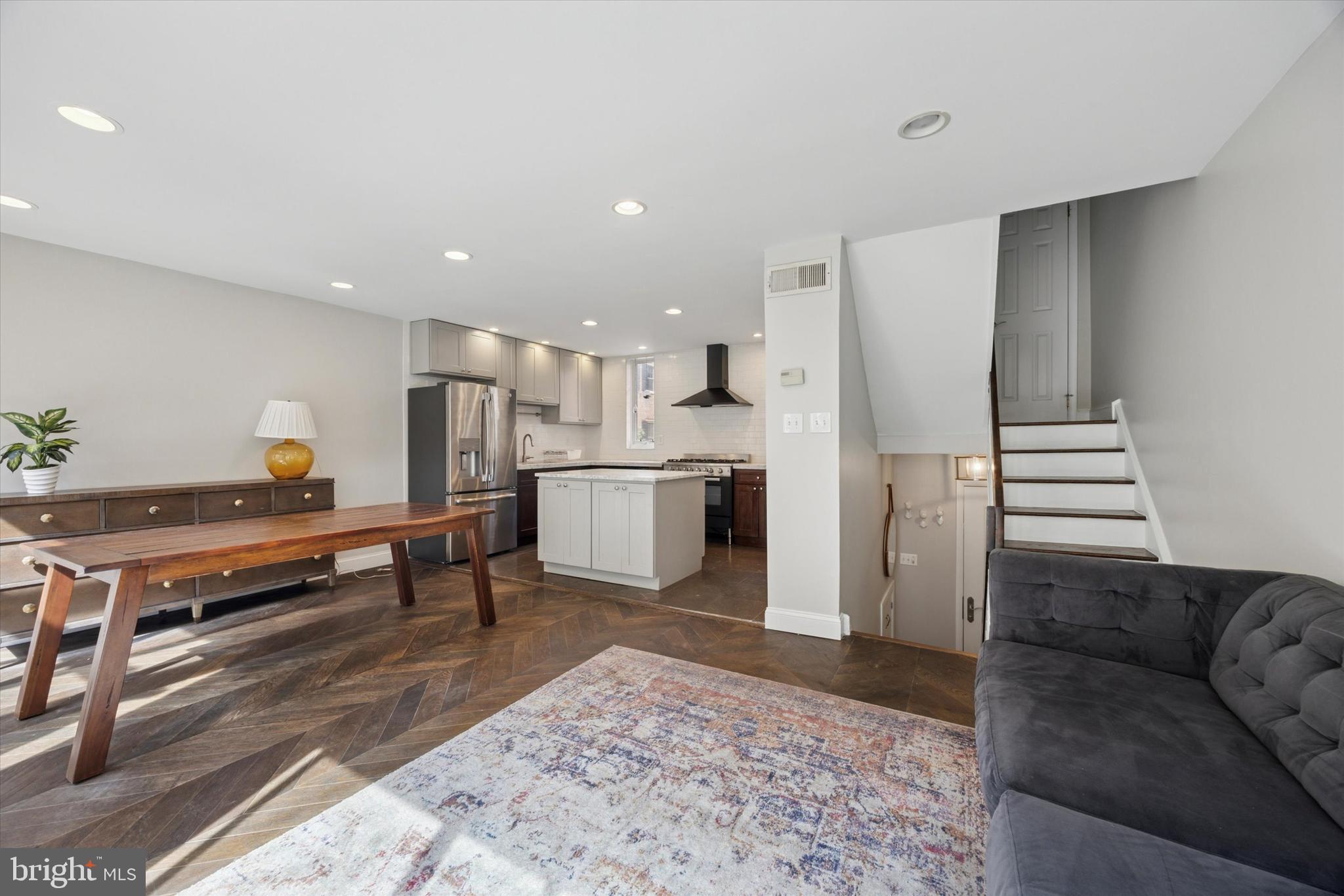 WASHINGTON SQ WEST - Residential