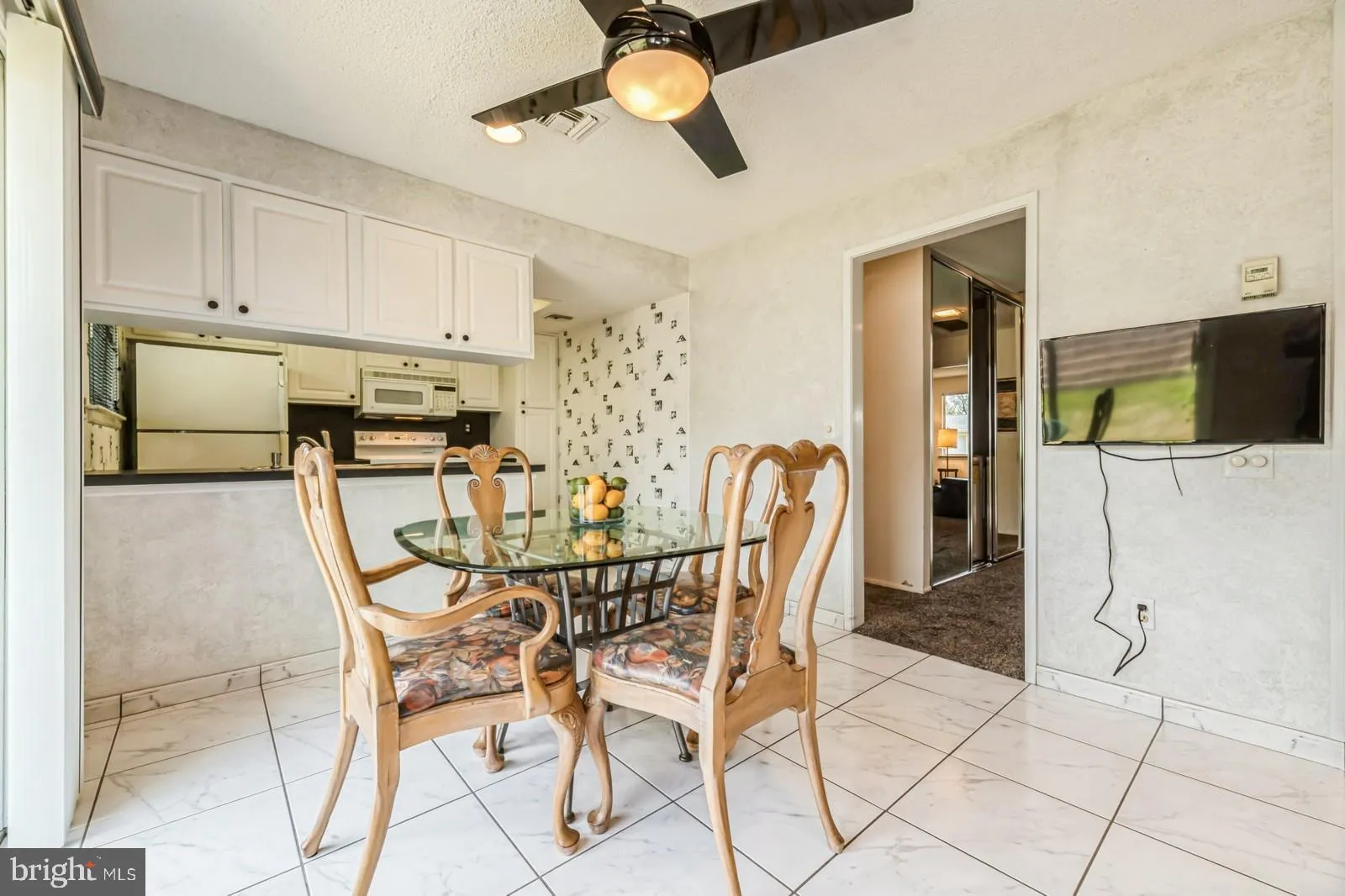 Monroe Township, New Jersey 08831, United States, 2 Bedrooms Bedrooms, ,2 BathroomsBathrooms,Residential,Pending,117282