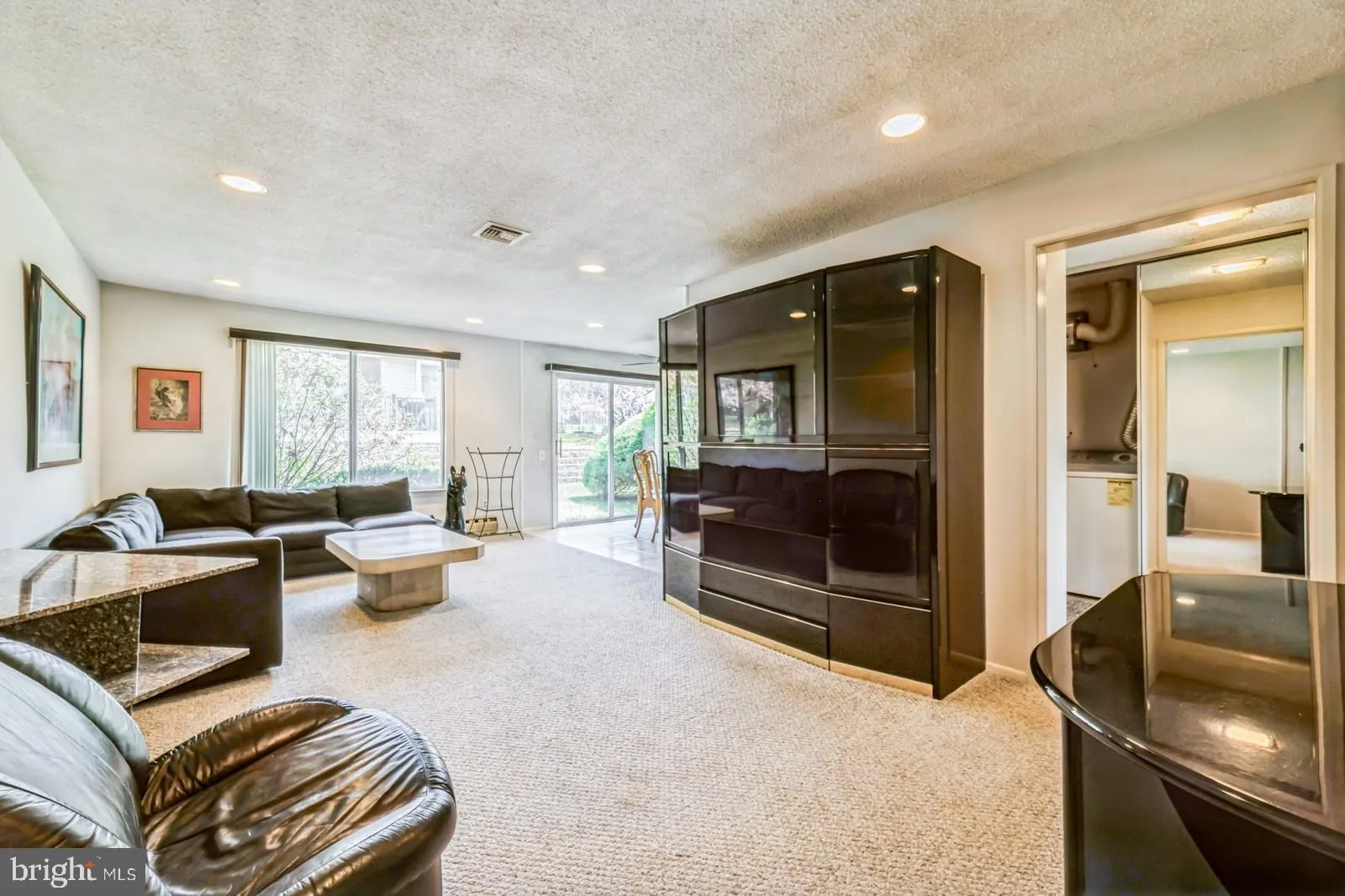 Monroe Township, New Jersey 08831, United States, 2 Bedrooms Bedrooms, ,2 BathroomsBathrooms,Residential,Pending,117282