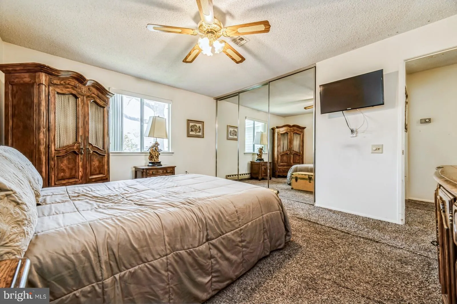 Monroe Township, New Jersey 08831, United States, 2 Bedrooms Bedrooms, ,2 BathroomsBathrooms,Residential,Pending,117282