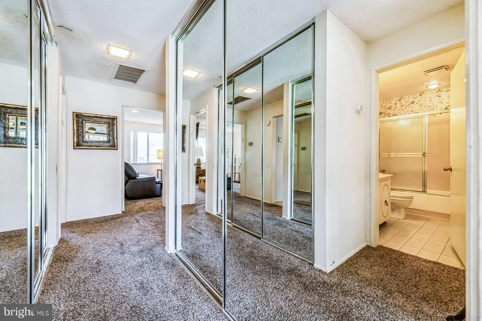 Monroe Township, New Jersey 08831, United States, 2 Bedrooms Bedrooms, ,2 BathroomsBathrooms,Residential,Pending,117282