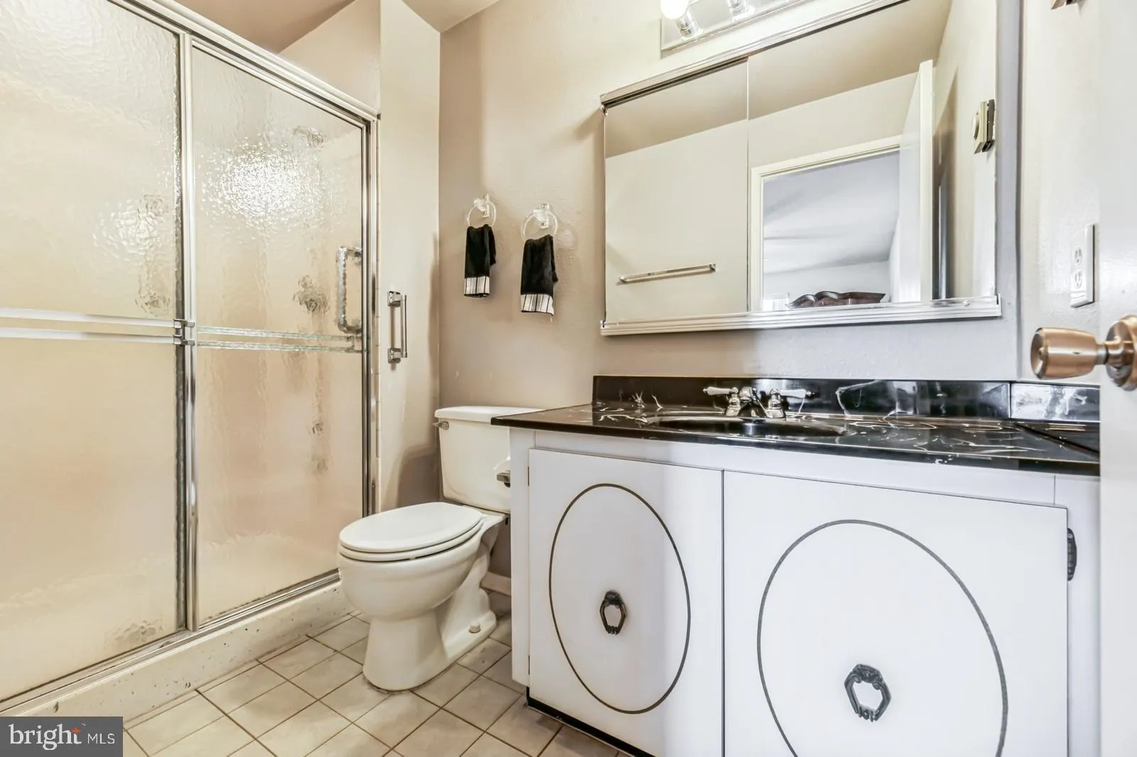 Monroe Township, New Jersey 08831, United States, 2 Bedrooms Bedrooms, ,2 BathroomsBathrooms,Residential,Pending,117282