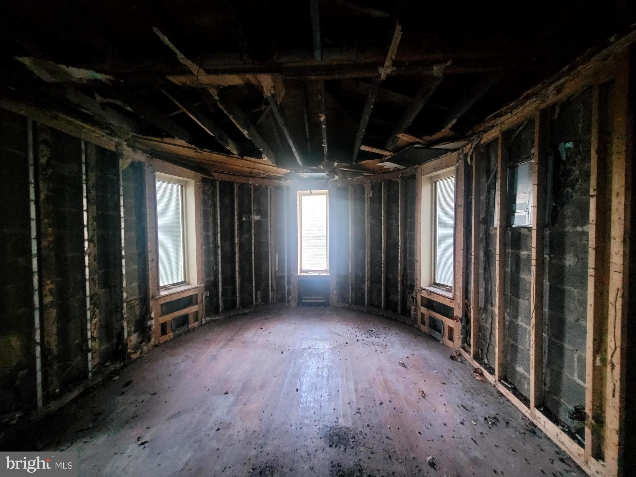 JENKINTOWN - Residential