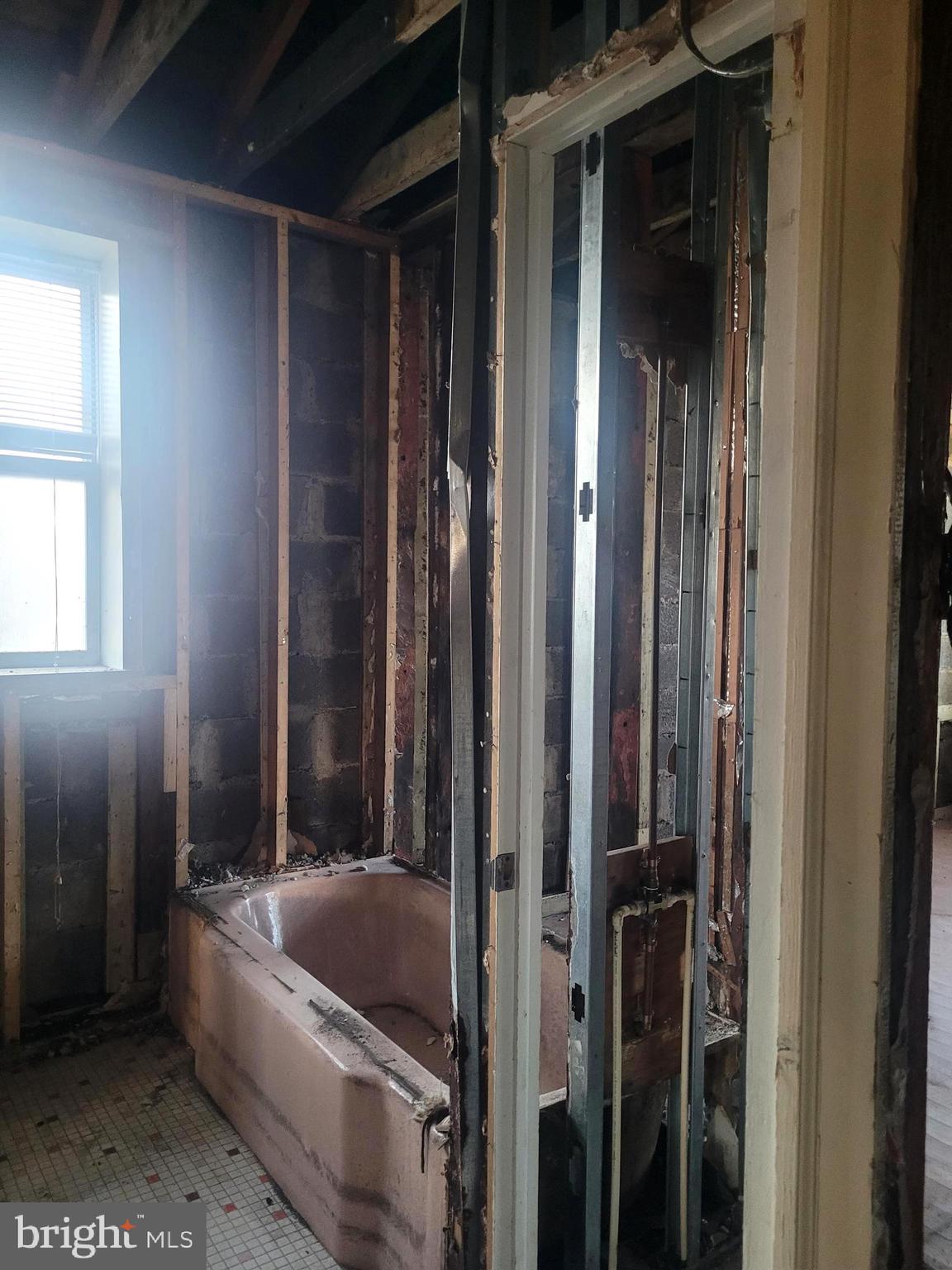 JENKINTOWN - Residential