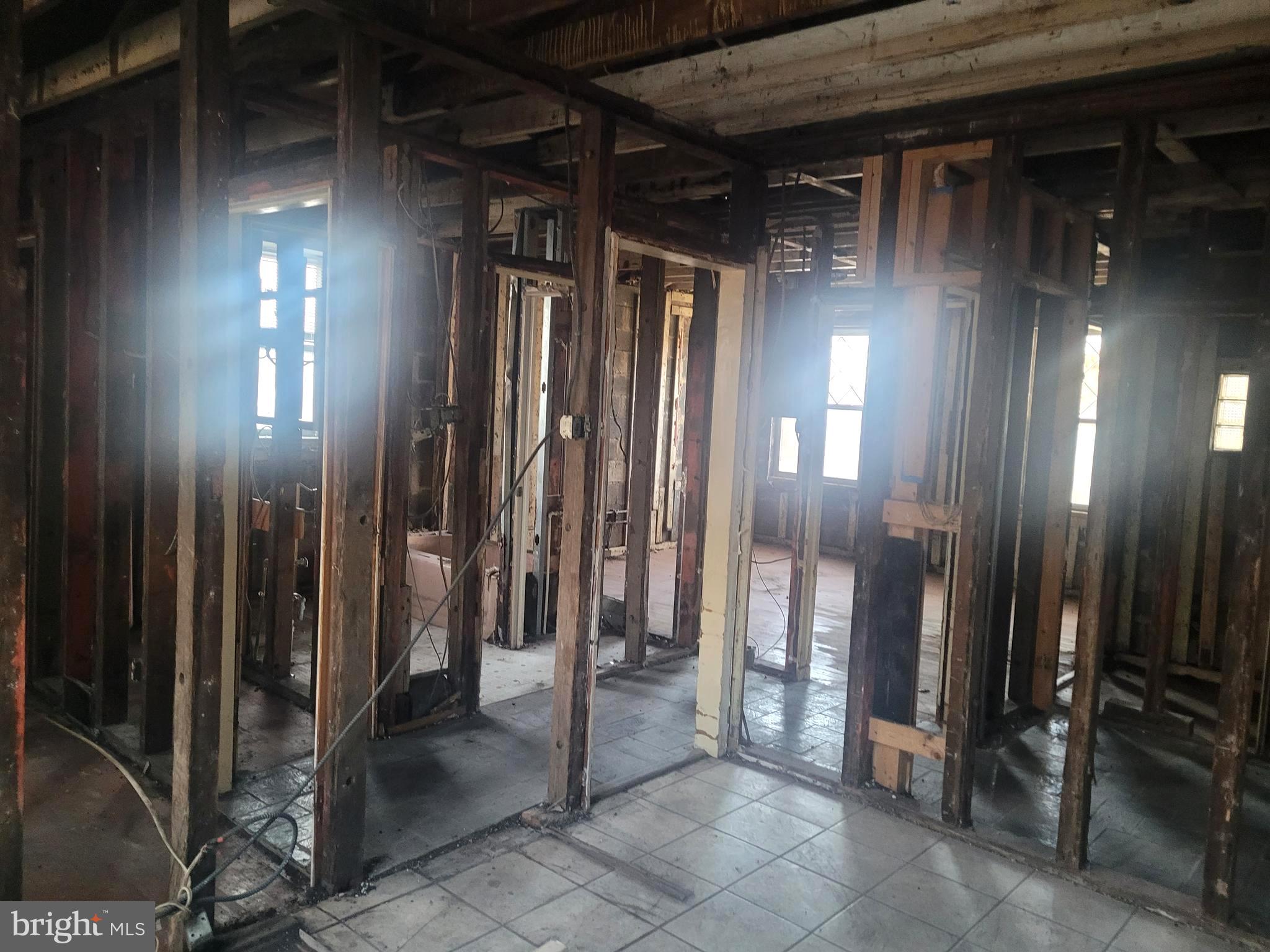 JENKINTOWN - Residential