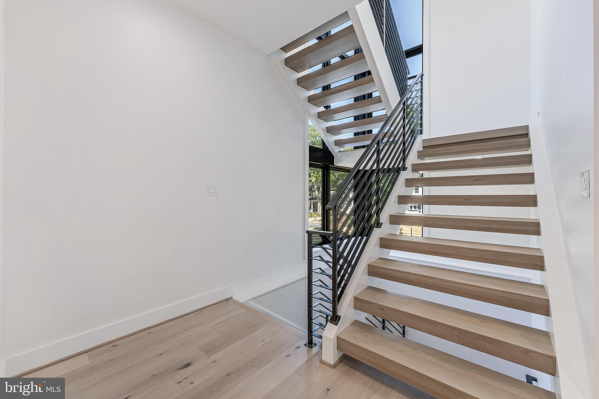 BEL AIR - Residential