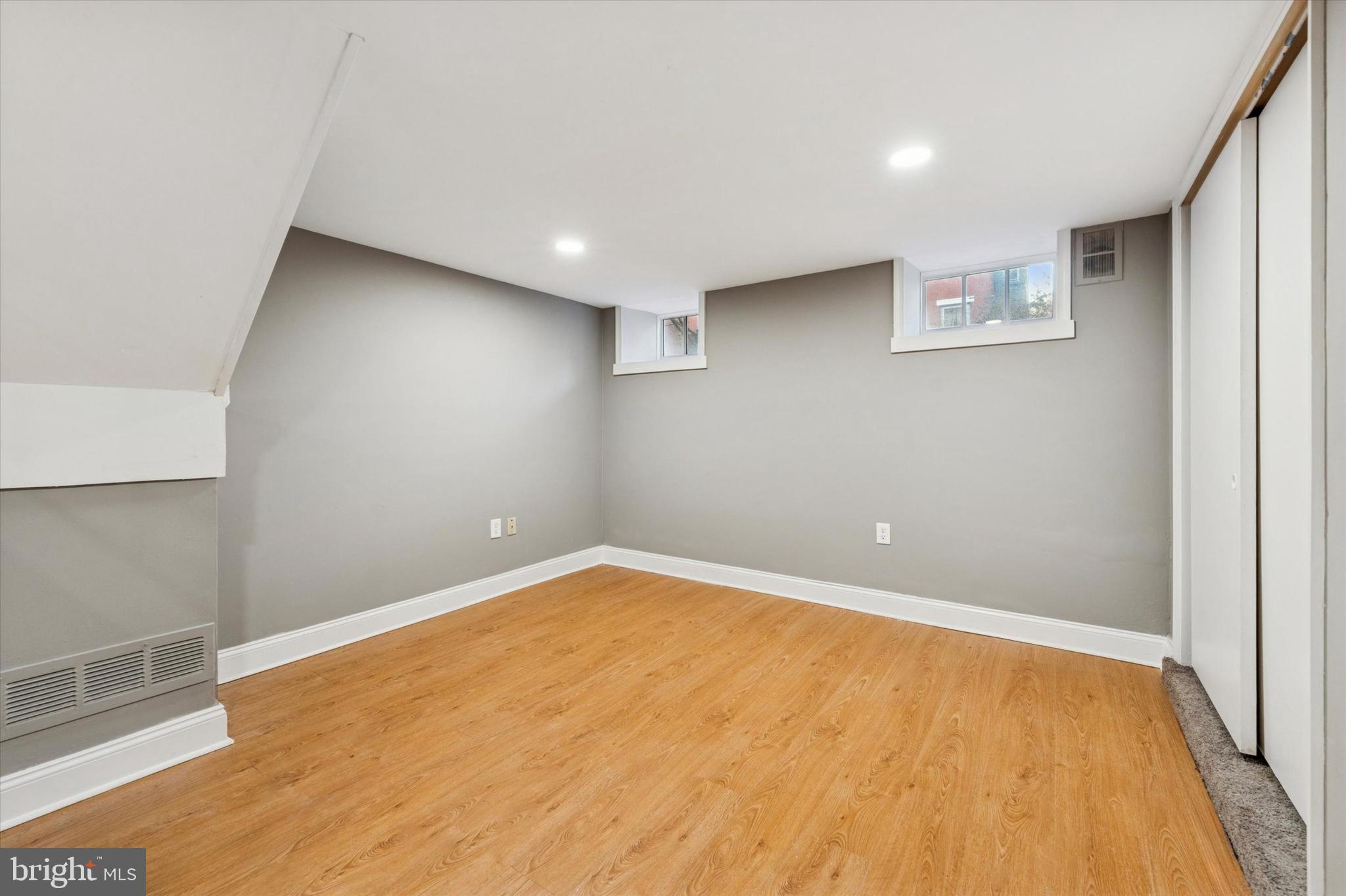 FAIRMOUNT - Residential Lease