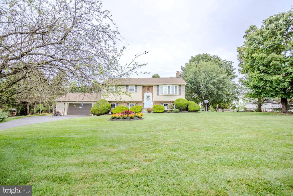 Photo of 3486 Hobart Road, GLENVILLE, PA 17329 (MLS # PAYK2088622)