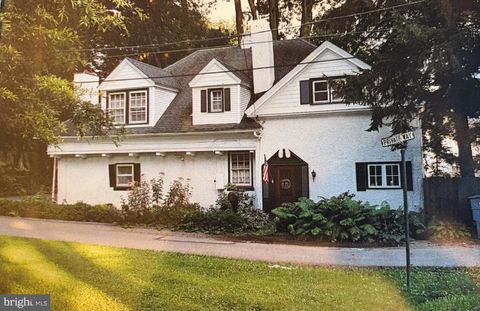 1 PRIVATE WAY WAYNE PA 19087