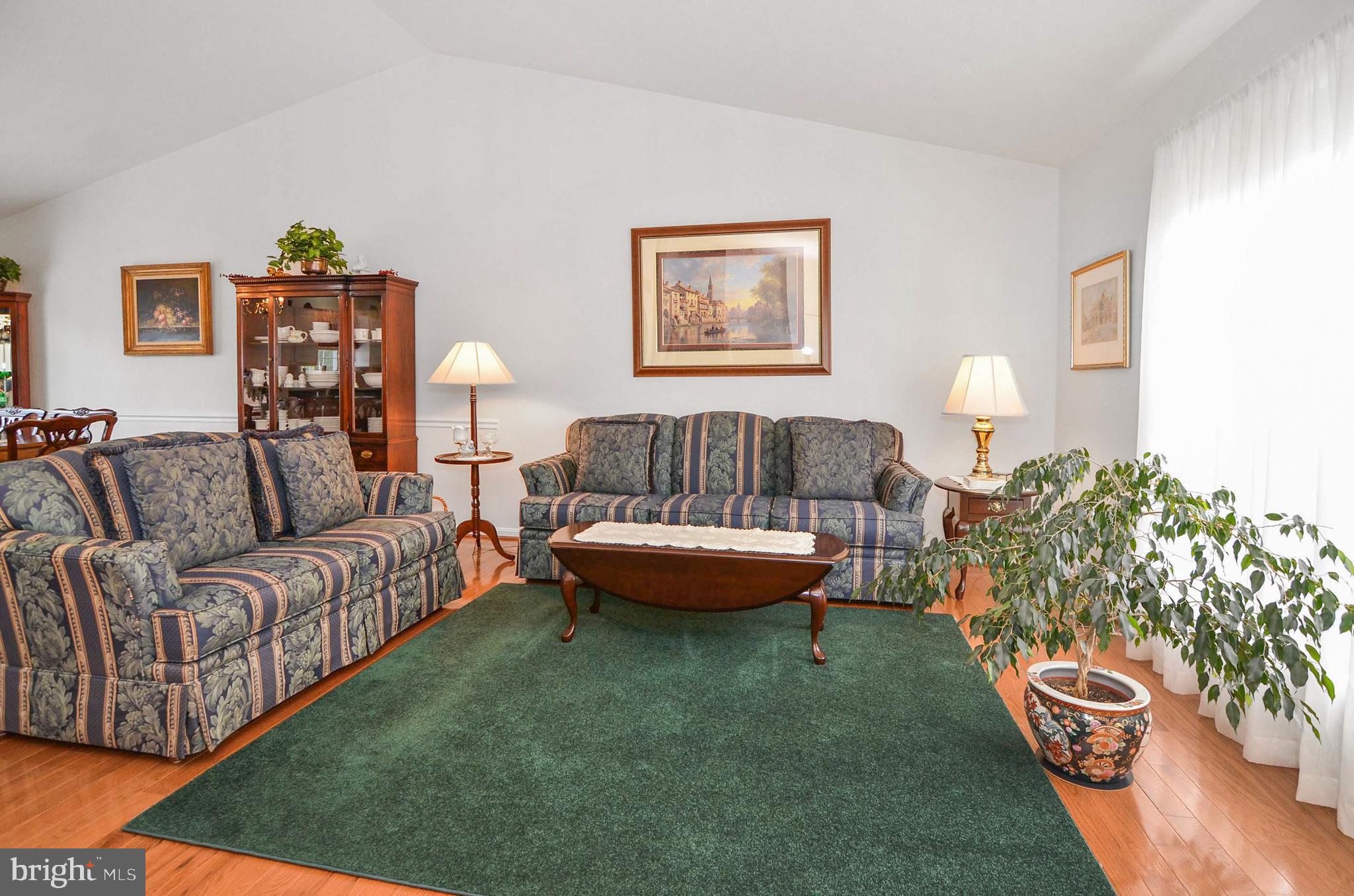 BEACHWOOD ESTATES - Residential