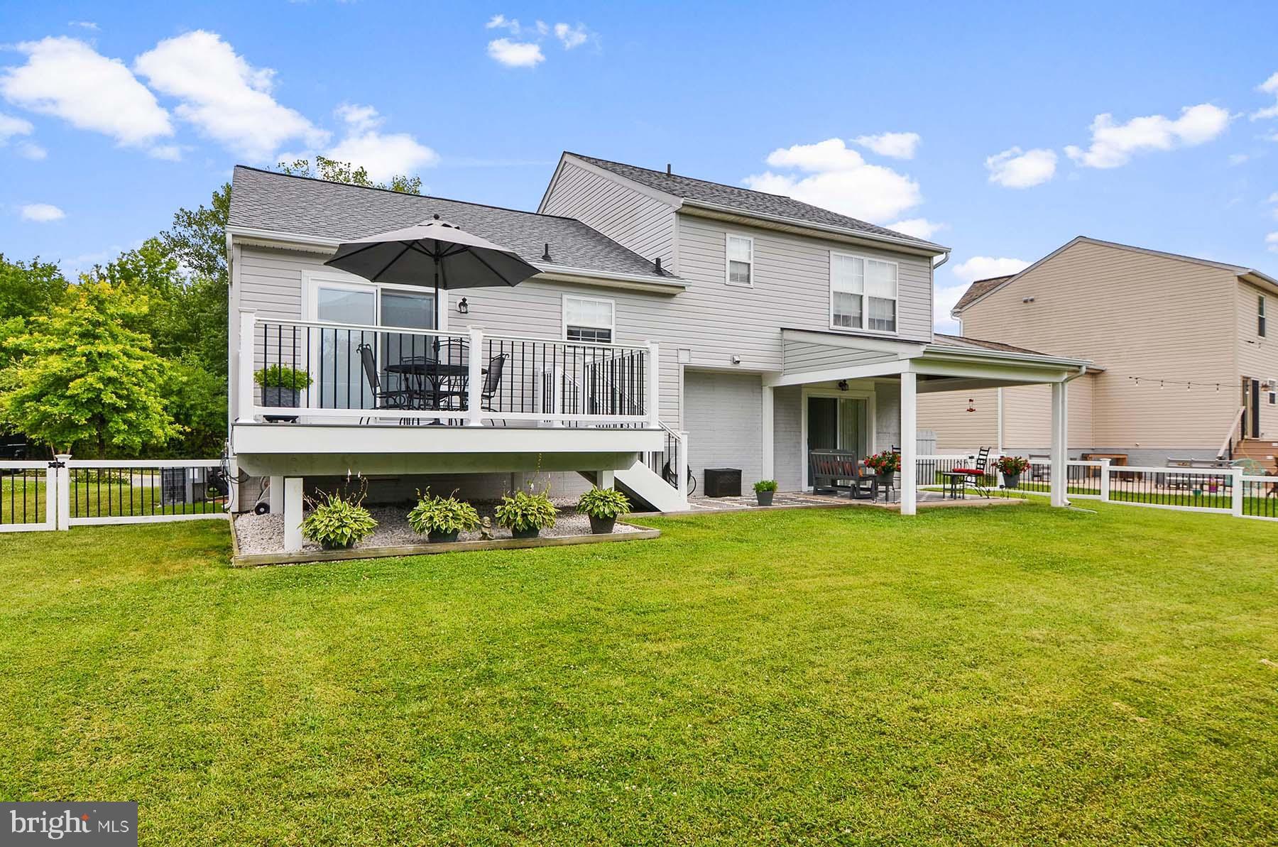 BEACHWOOD ESTATES - Residential