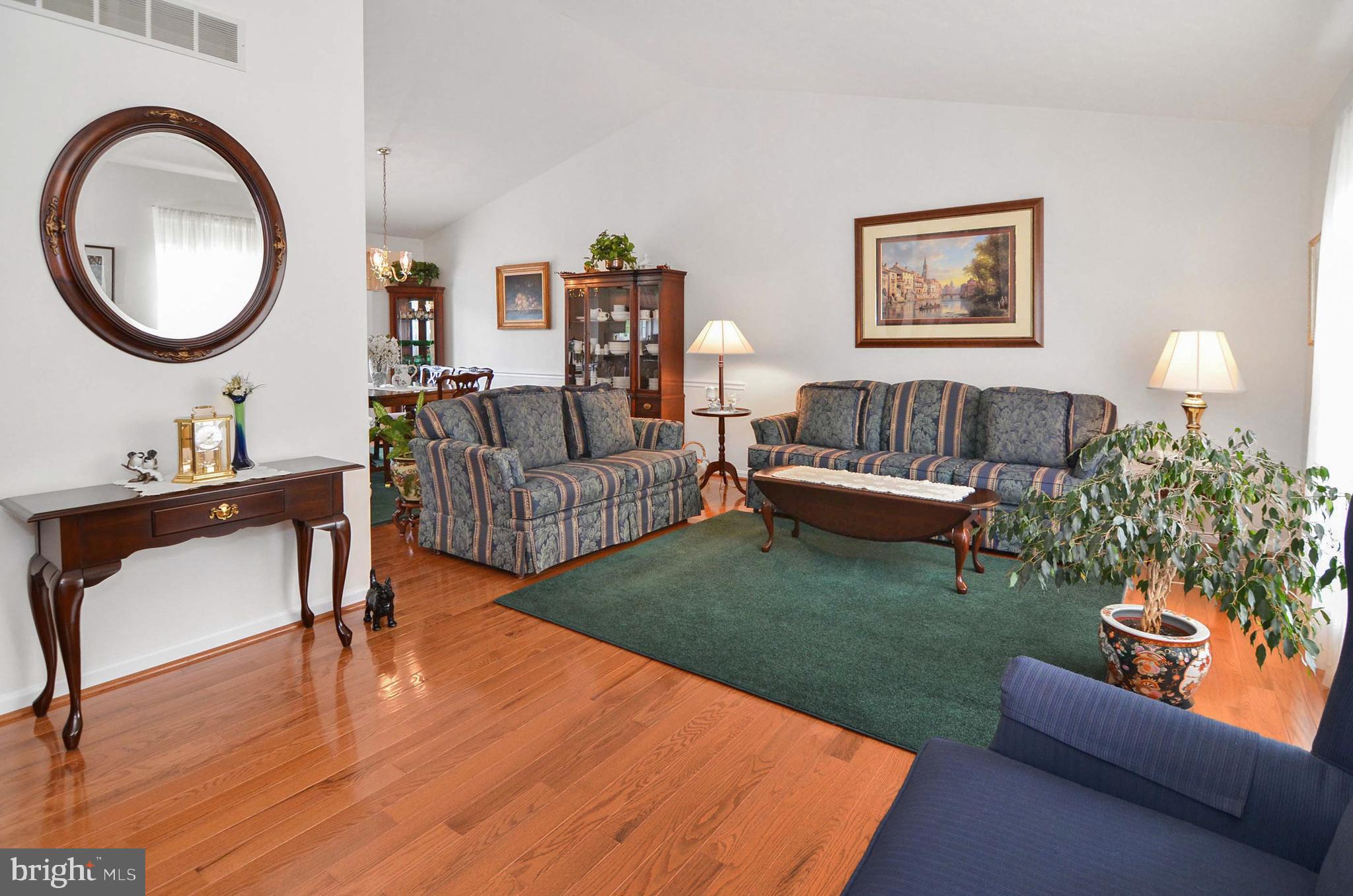 BEACHWOOD ESTATES - Residential