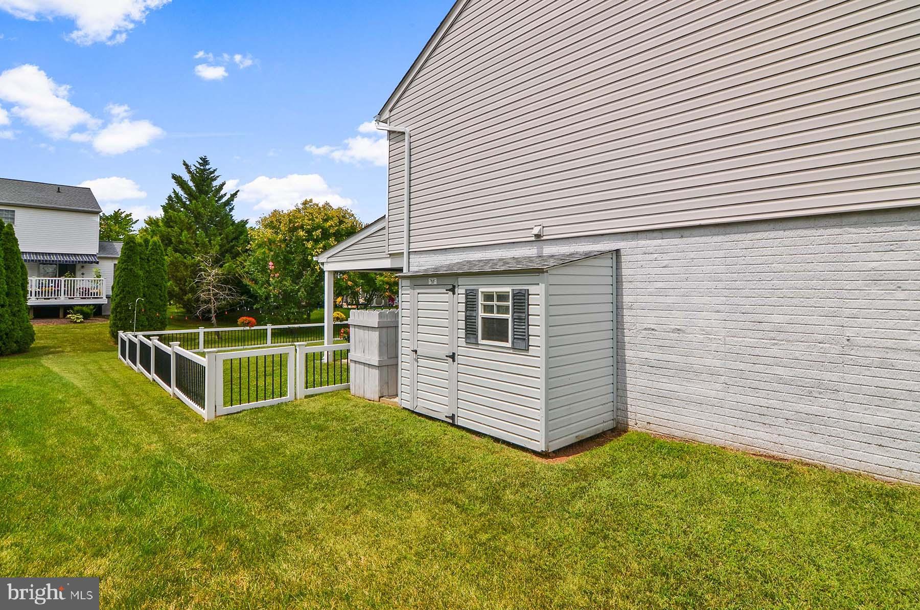 BEACHWOOD ESTATES - Residential