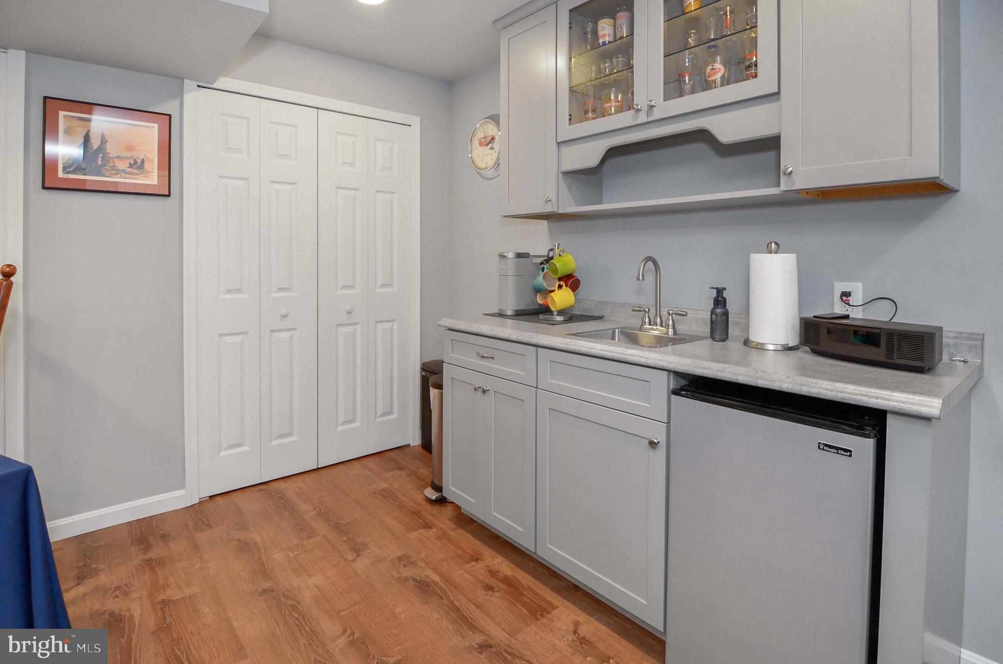 BEACHWOOD ESTATES - Residential