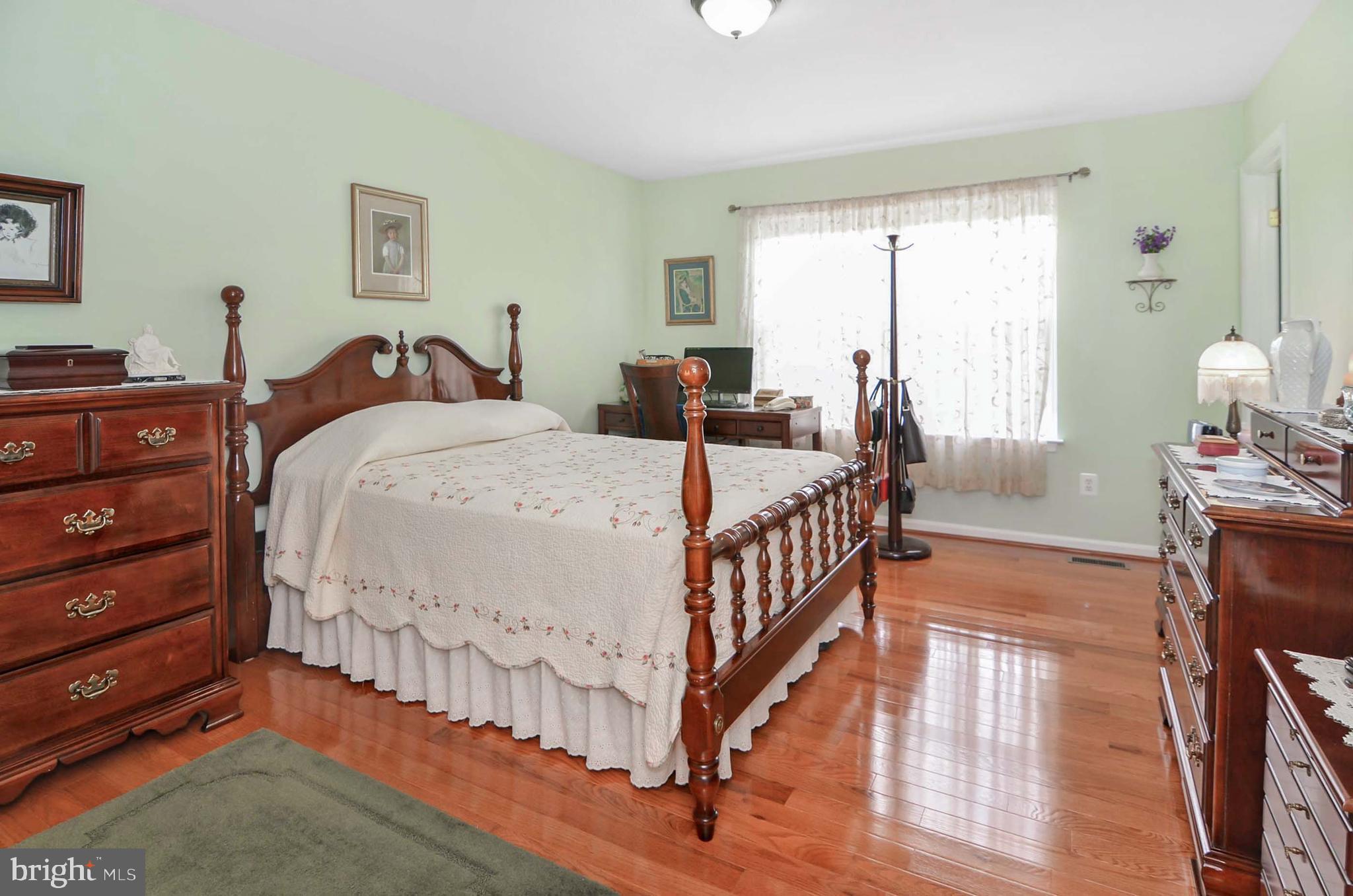 BEACHWOOD ESTATES - Residential