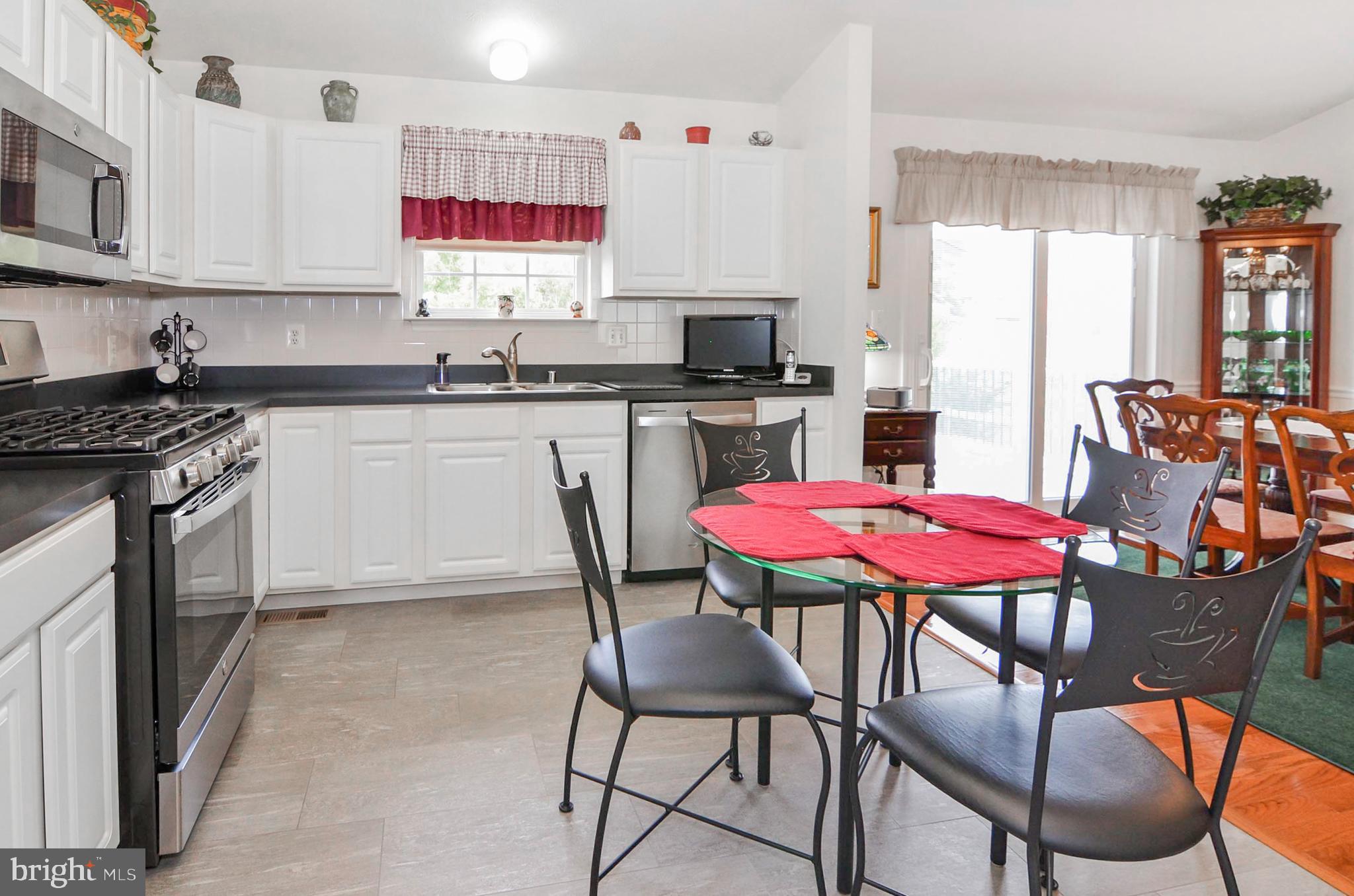 BEACHWOOD ESTATES - Residential