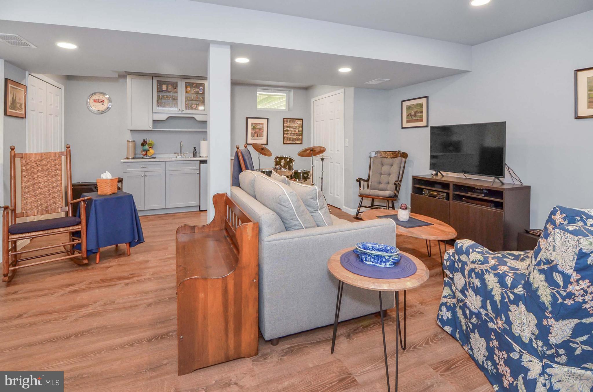 BEACHWOOD ESTATES - Residential