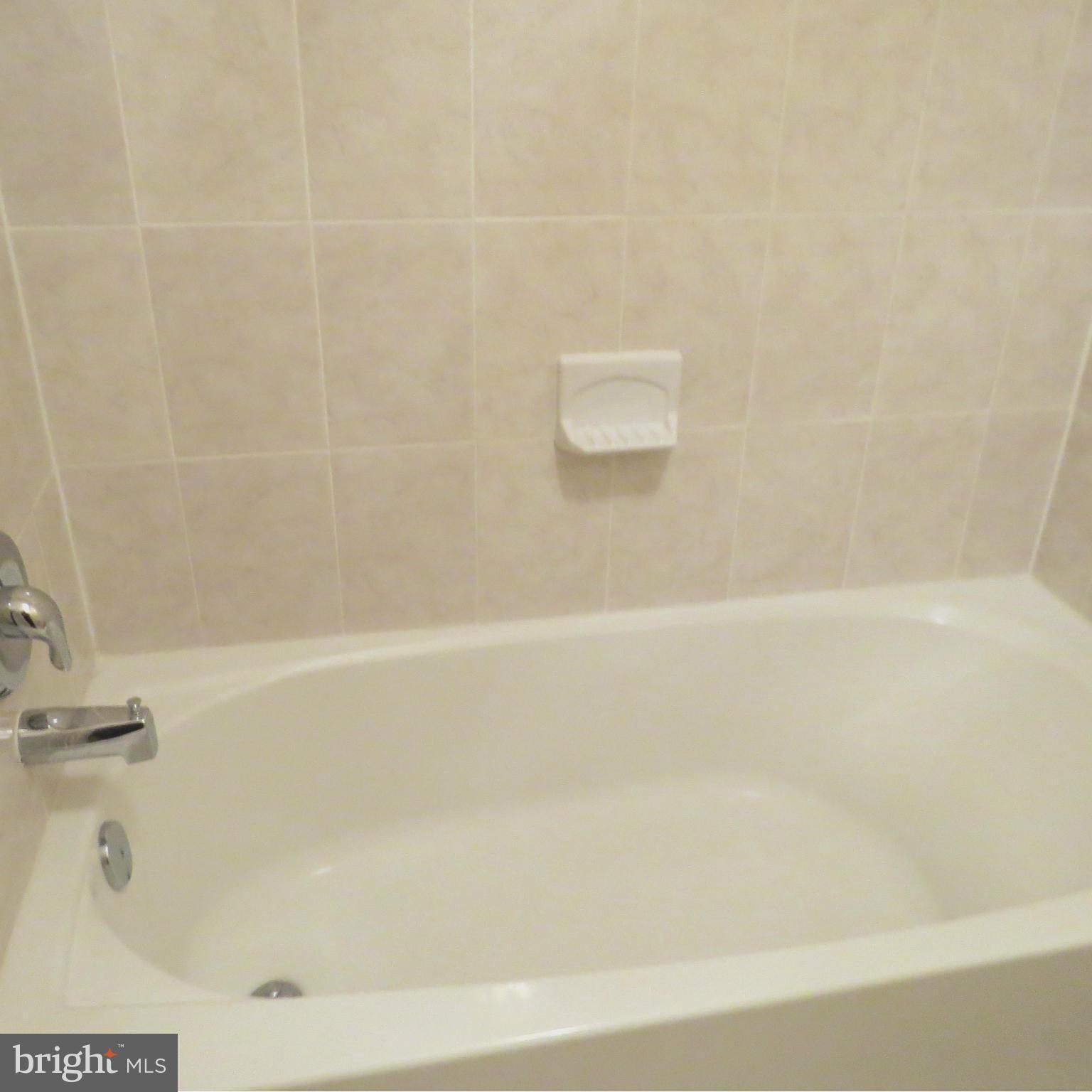 PARK OVERLOOK - Residential Lease